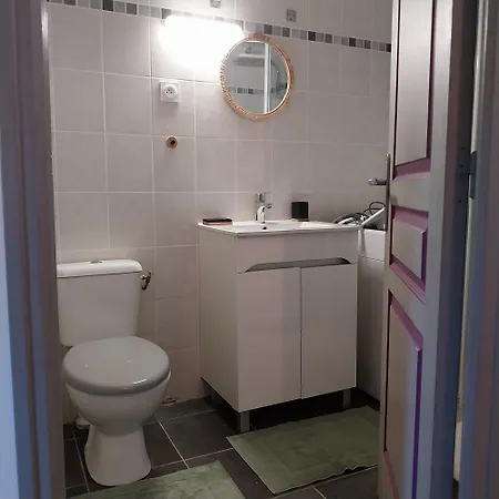 בית נופש Petite Maison Au Calme *